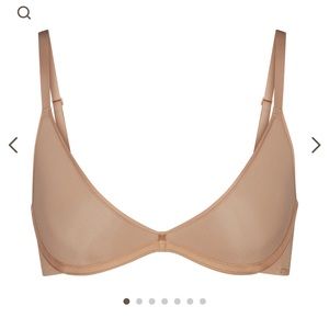 Skims weightless scoop bra